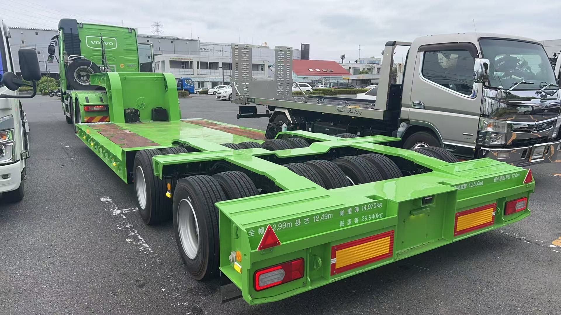 2軸16輪連動ステアリング油圧ジャッキ伸縮-2